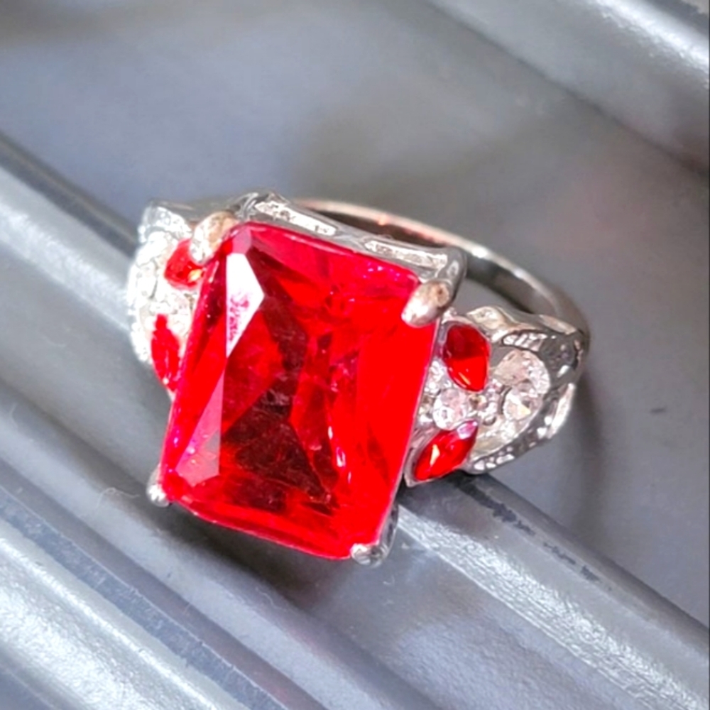 Sterling Silver Vintage Ring Red Glass and Cubic Zirconia Accents sz 7